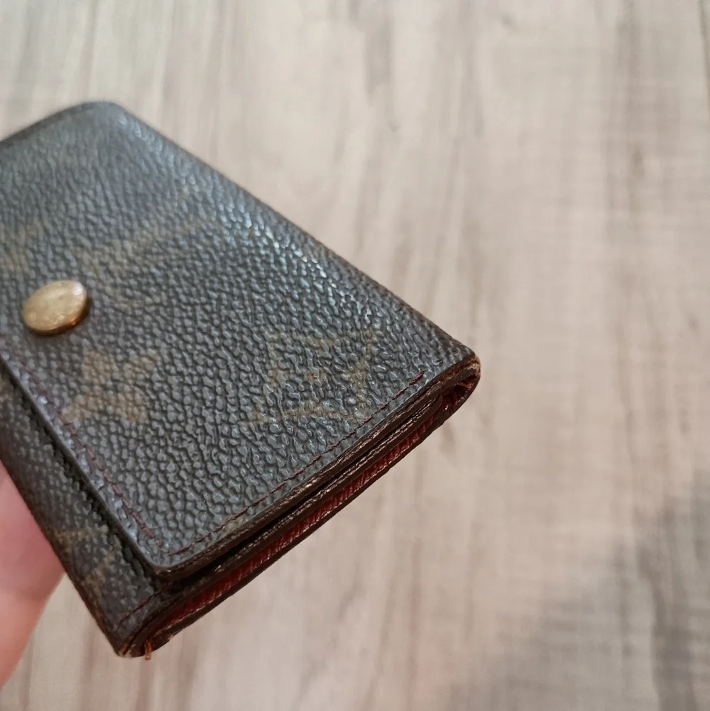 Authentic LOUIS VUITTON Monogram Multicles 4 Key Case